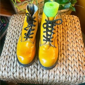 RARE. Vintage.  Dr. Martens steel toe